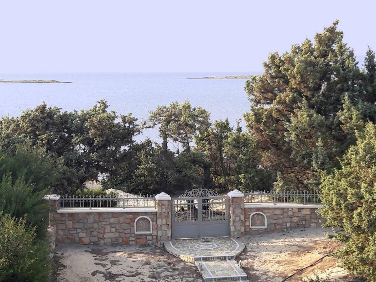 Elafonisos: Two Storey House On The Sea Front Екстер'єр фото