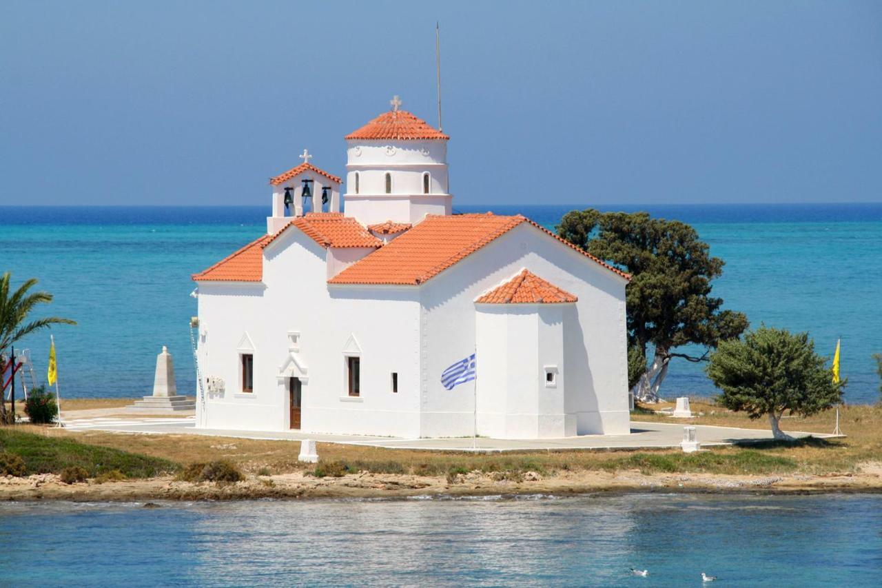 Elafonisos: Two Storey House On The Sea Front Екстер'єр фото