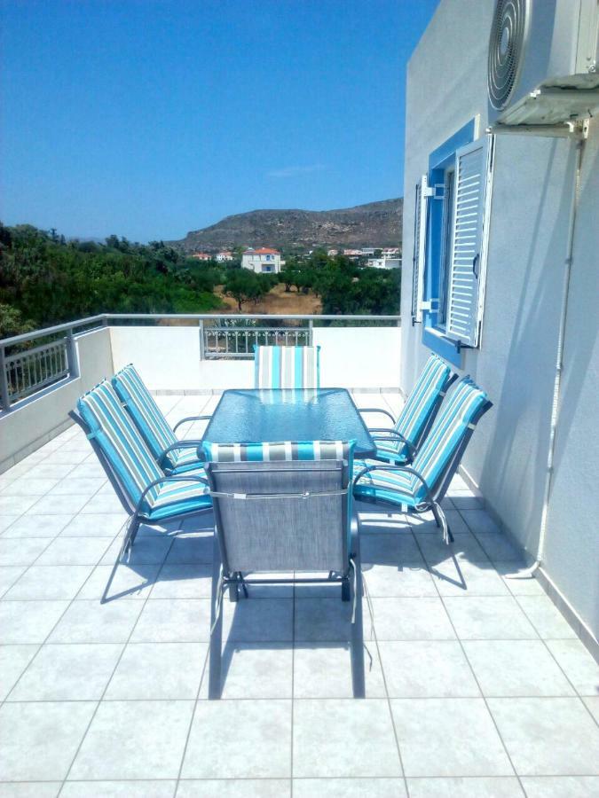 Elafonisos: Two Storey House On The Sea Front Екстер'єр фото